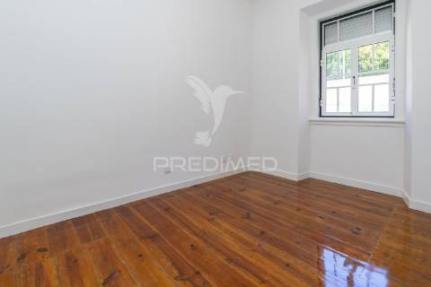 Apartamento t1+1 com vista rio junto museu da arte antiga