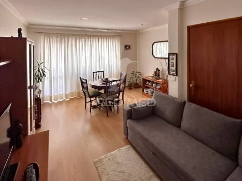 Apartamento t2 | pendão | queluz belas