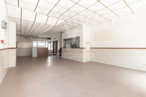 Loja para restauração c/ 114m2 c/ cave - santo andré. barreiro.