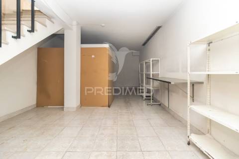 Loja para restauração c/ 114m2 c/ cave - santo andré. barreiro.