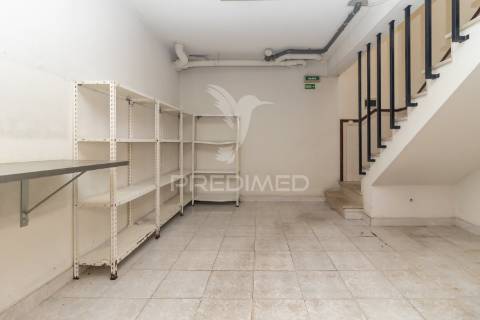 Loja para restauração c/ 114m2 c/ cave - santo andré. barreiro.