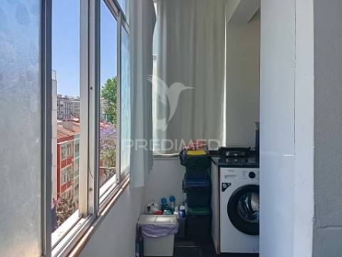 Apartamento lisboa benfica t3 com 2 wc e varanda