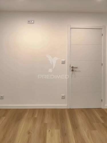 T2+1 moderno, mobilado e equipado | design contemporâneo e pronto a habitar