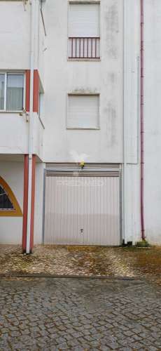 Garagem na zona centro de portalegre