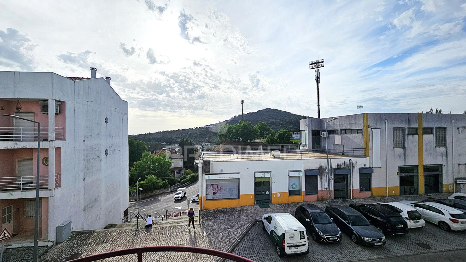 Garagem na zona centro de portalegre