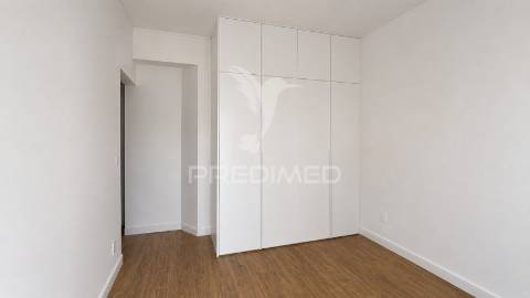 Apartamento t3 totalmente remodelado - quinta da alçada, rua pedro álvares cabral, leiria