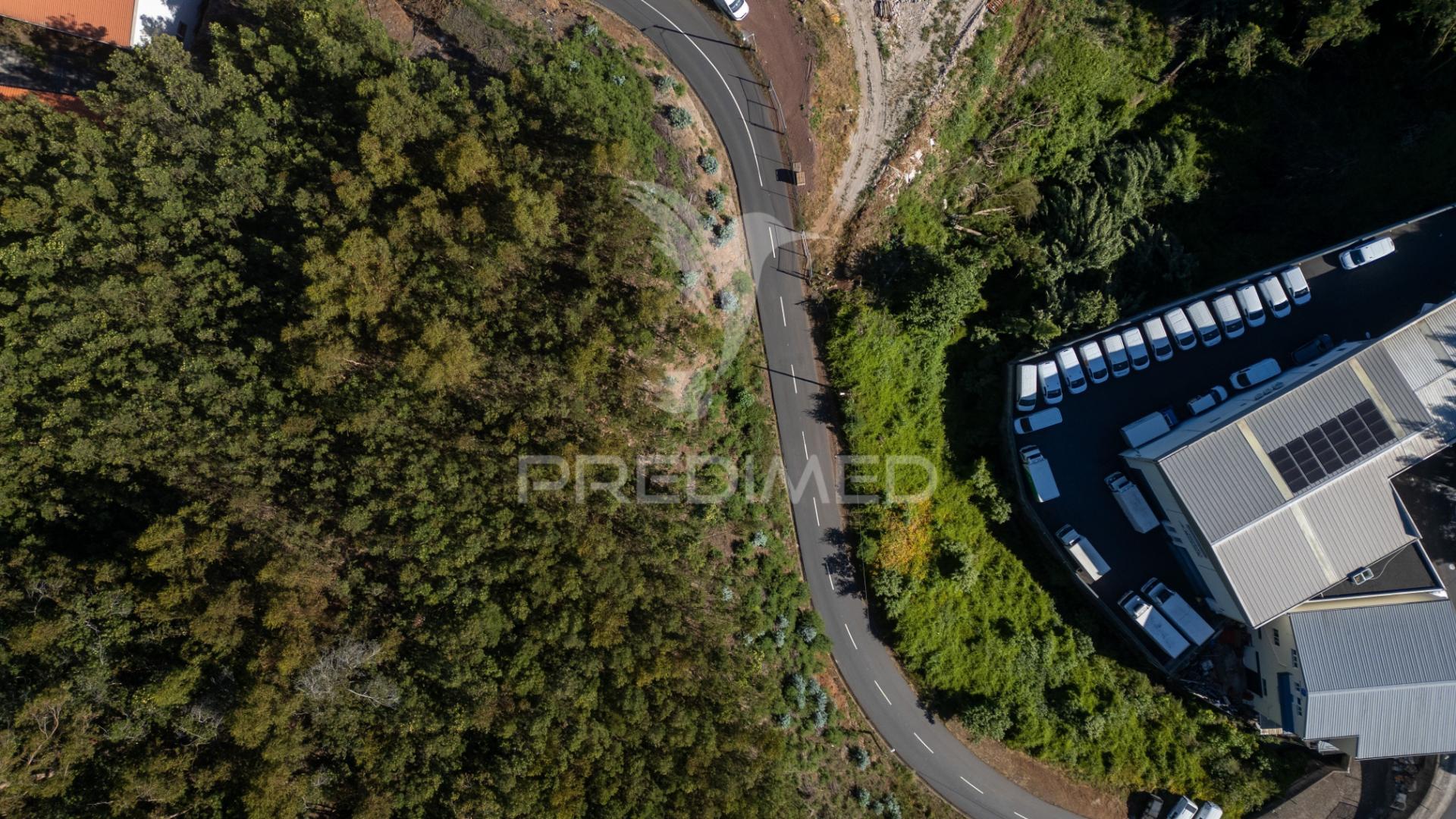 Terreno com 2020 m² freguesia do caniço concelho de santa cruz.