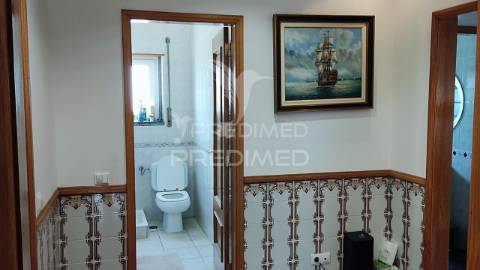 Freiria. torres vedras – moradia t3+2 remodelada com vista desafogada