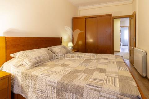 Apartamento t3 c/ varanda