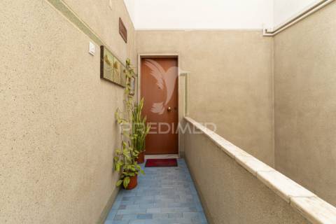 Apartamento t3 c/ varanda
