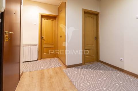 Apartamento t3 c/ varanda