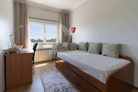 Apartamento t3 c/ varanda