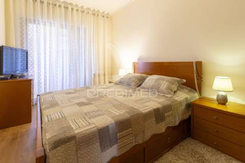 Apartamento t3 c/ varanda