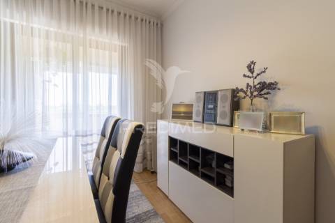 Apartamento t3 c/ varanda
