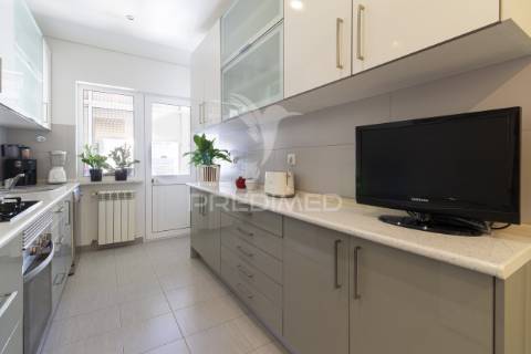 Apartamento t3 c/ varanda