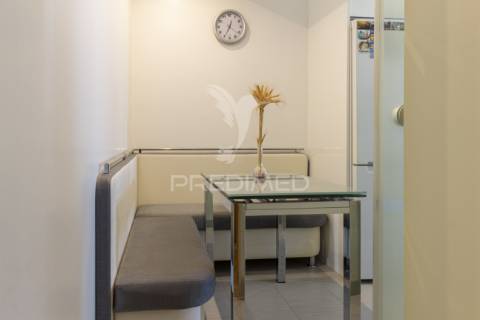Apartamento t3 c/ varanda