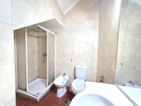 Apartamento t1, travessa das pinheiras, torres novas