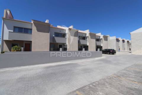 Moradia em banda t4 - esposende