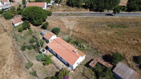 Quinta com habitação e terreno de 2,89 hectares, odemira