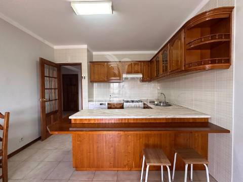 Apartamento t2 para arrendamento – avenida beato nuno, fátima