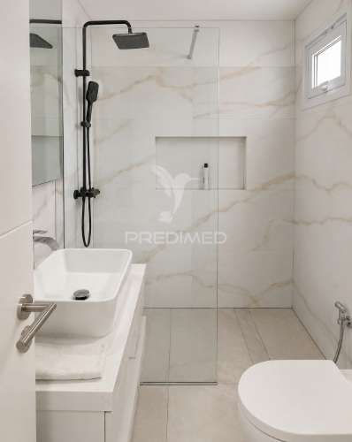 Moradia t2 totalmente remodelada | marinha grande
