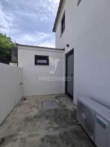 Moradia v2 totalmente reabilitada | 4 frentes | baião – valadares
