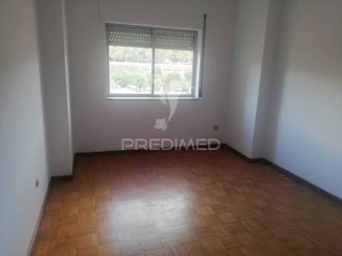 Apartamento t3 com vista deslumbrante para o rio douro