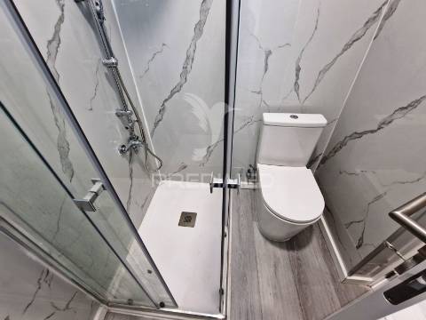 Apartamento à venda em avenida santos mattos 10, centro da amadora