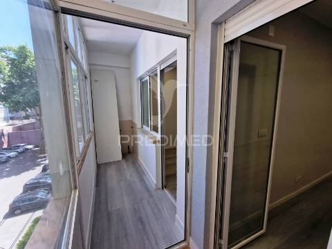 Apartamento à venda em avenida santos mattos 10, centro da amadora
