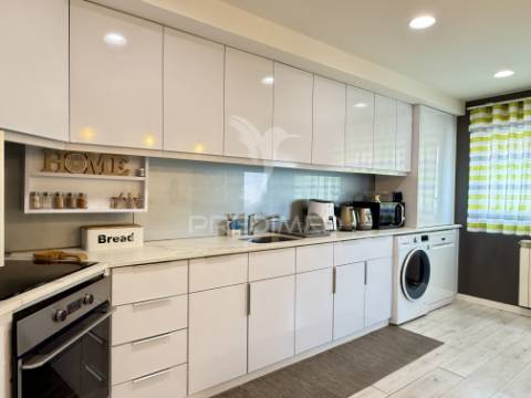 Apartamento t3 renovado com churrasqueira | fátima