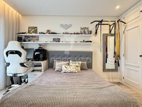 Apartamento t3 renovado com churrasqueira | fátima