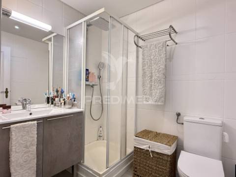 Apartamento t3 renovado com churrasqueira | fátima