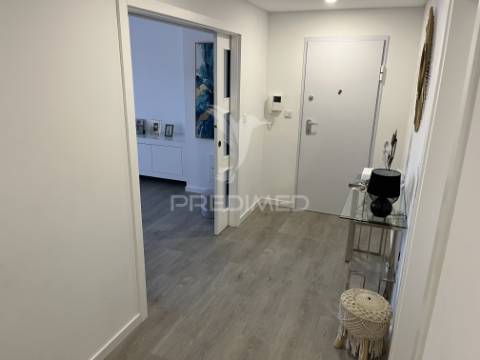 Apartamento t4 em samora corrreia