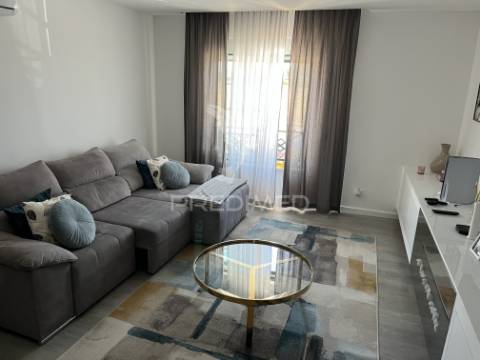 Apartamento t4 em samora corrreia