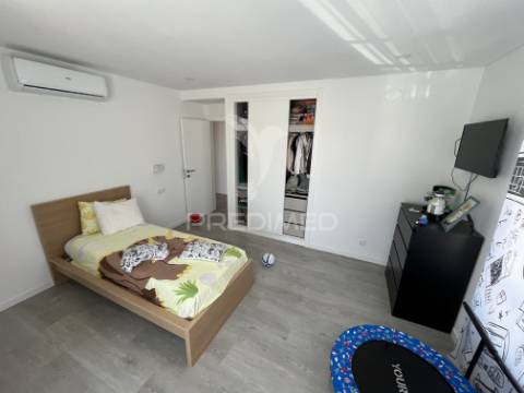 Apartamento t4 em samora corrreia