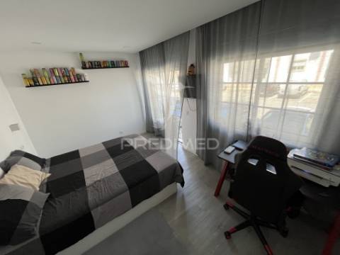 Apartamento t4 em samora corrreia