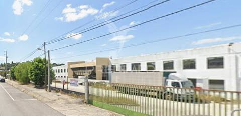 Instalação industrial de grande dimensão na zona industrial de torres novas - 12.056 m²