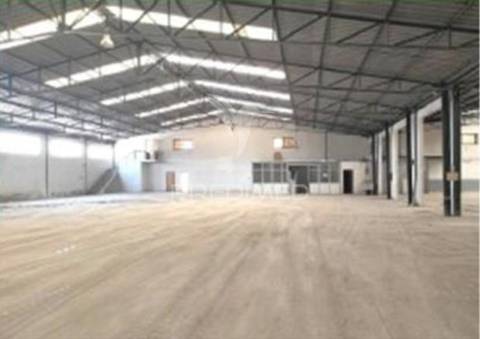 Instalação industrial de grande dimensão na zona industrial de torres novas - 12.056 m²