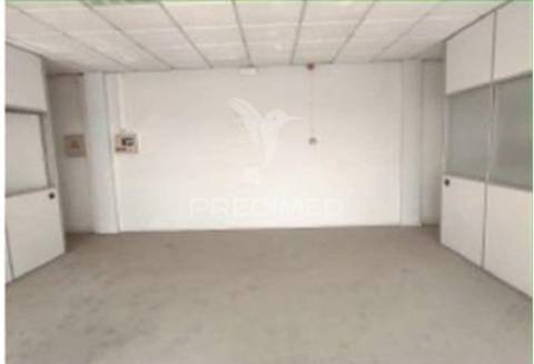 Instalação industrial de grande dimensão na zona industrial de torres novas - 12.056 m²