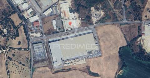 Instalação industrial de grande dimensão na zona industrial de torres novas - 12.056 m²