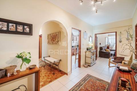 Apartamento t3 em massamá – luminosidade, conforto e localização privilegiada