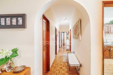 Apartamento t3 em massamá – luminosidade, conforto e localização privilegiada