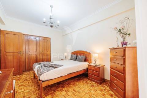 Apartamento t3 em massamá – luminosidade, conforto e localização privilegiada