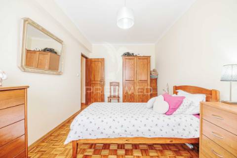 Apartamento t3 em massamá – luminosidade, conforto e localização privilegiada