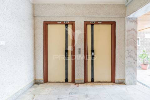 Apartamento t3 em massamá – luminosidade, conforto e localização privilegiada