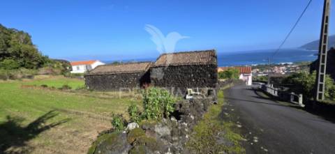 Ruína com vista deslumbrante sobre o atlântico – prainha, são roque do pico