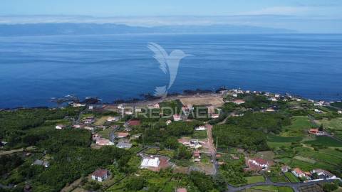 Ruína com vista deslumbrante sobre o atlântico – prainha, são roque do pico