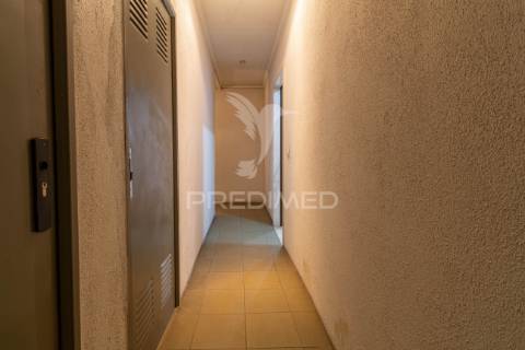 Apartamento t3 duplex para arrendamento na charneca da caparica