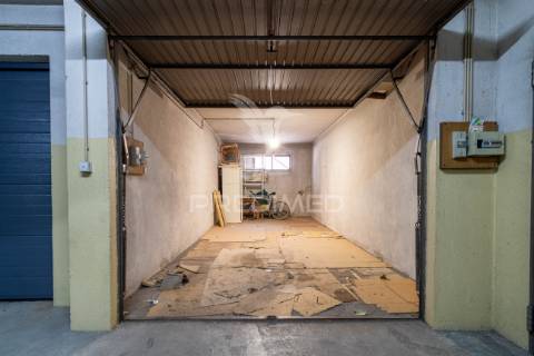 Apartamento t3 duplex para arrendamento na charneca da caparica