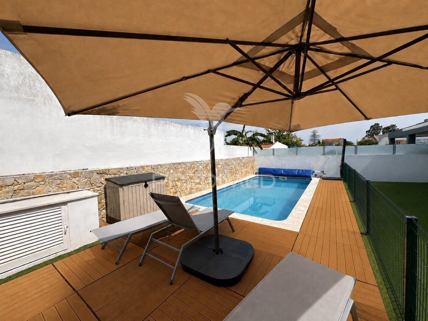 Moradia t4 térrea com piscina de água salgada em fernão ferro
